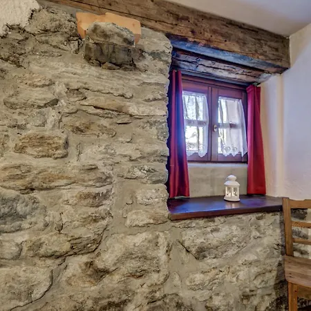 Alpine Essence, Typical Mountain Style Cir Ayas0036