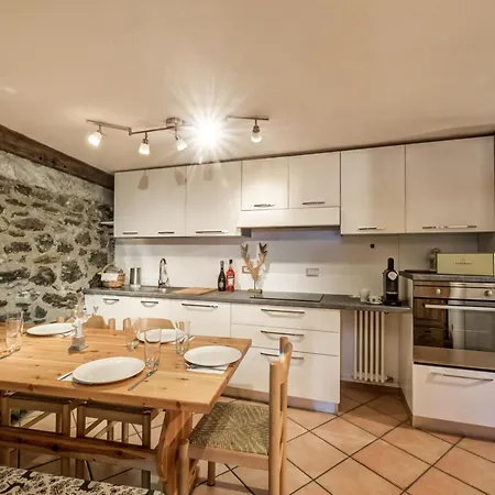 Alpine Essence, Typical Mountain Style Cir Ayas0036 Apartment